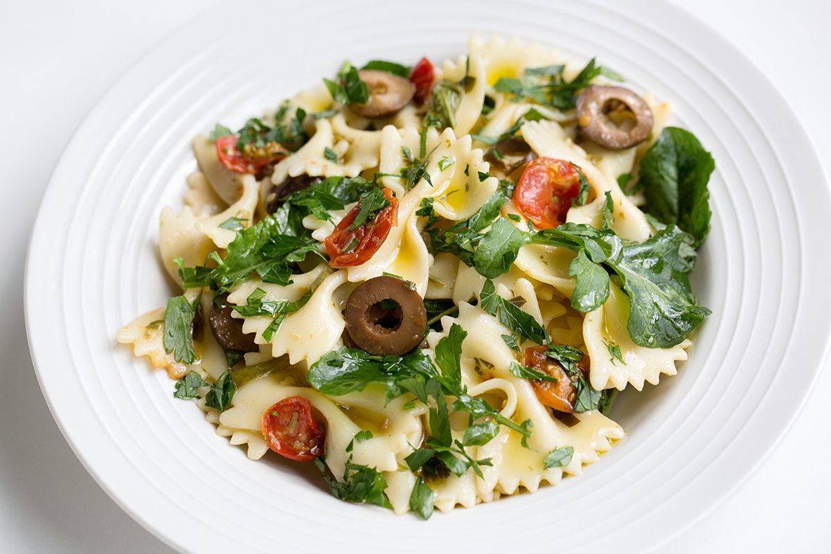 Recipe Italian artichoke and bell pepper pasta salad PeaceHealth