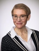 portrait of Stephanie L. Myers-Dugger NP