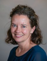 portrait of Kristin M. Linzmeyer MD