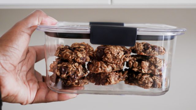 Four ingredient banana oatmeal bites.